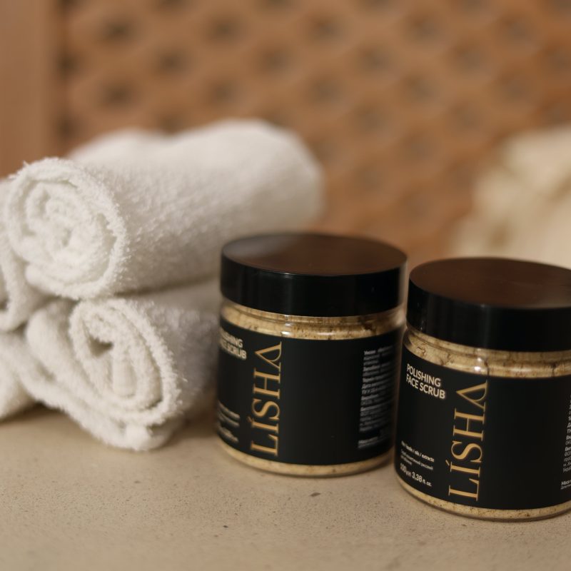Рисовий скраб для обличчя з відновлювальним ефектом, 100 г — Lisha